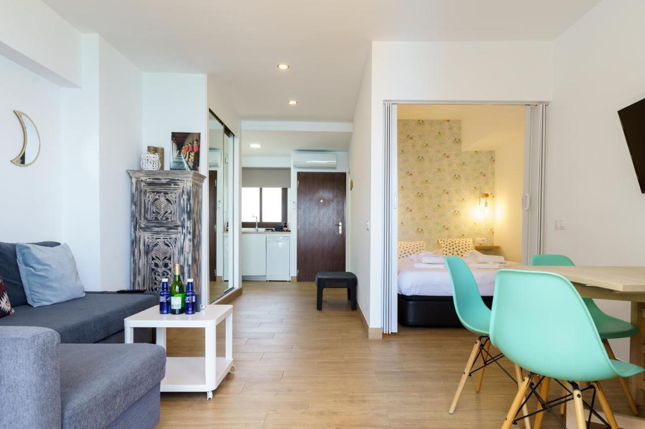 Appartement Amazing Views Beachfront With Swimming Pool